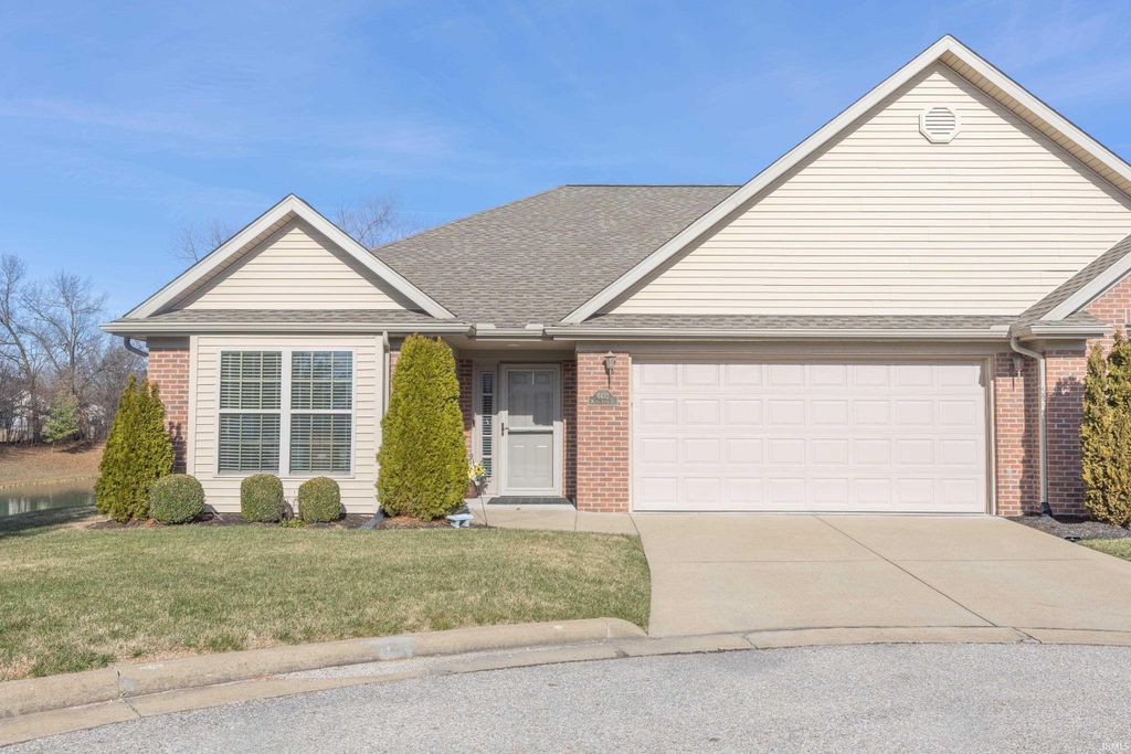 4432 Mystic Creek Drive, Evansville, IN 47715