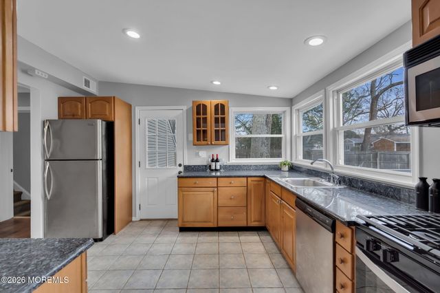 109 Laurel Boulevard, Lanoka Harbor, NJ 08734