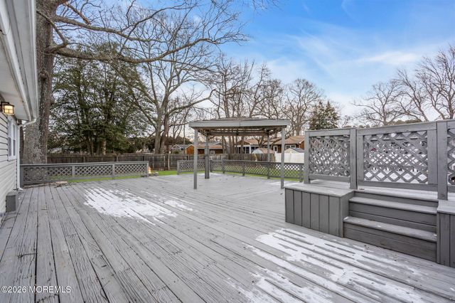 109 Laurel Boulevard, Lanoka Harbor, NJ 08734