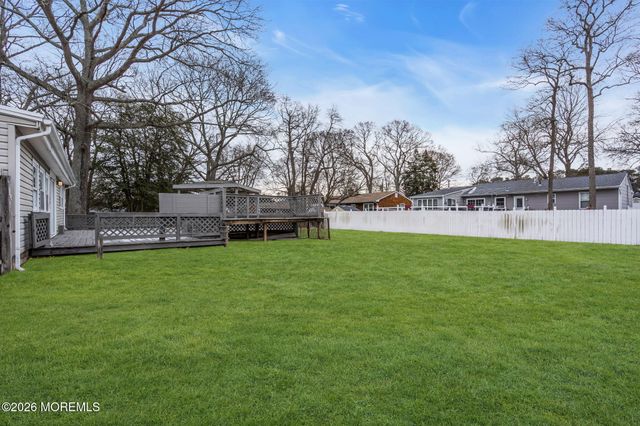 109 Laurel Boulevard, Lanoka Harbor, NJ 08734