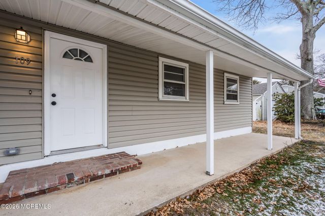 109 Laurel Boulevard, Lanoka Harbor, NJ 08734