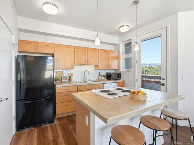 2830 E College Avenue 303, Boulder, CO 80303