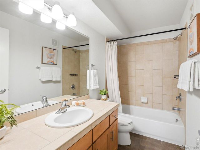 2830 E College Avenue 303, Boulder, CO 80303