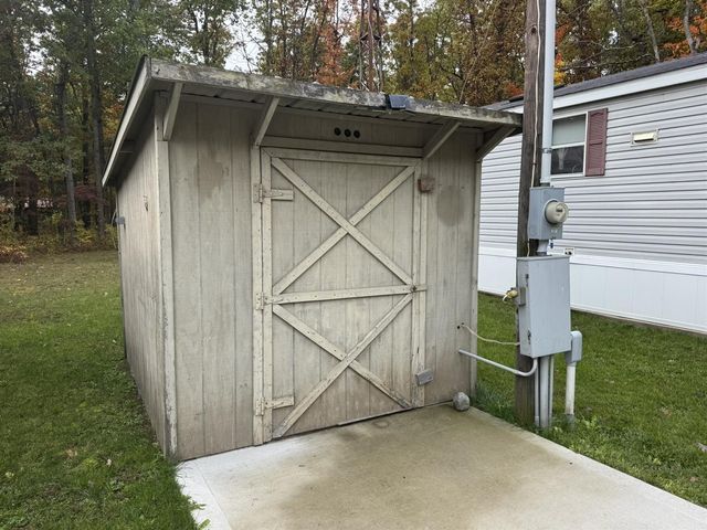 9609 N Irons Road, Irons, MI 49644