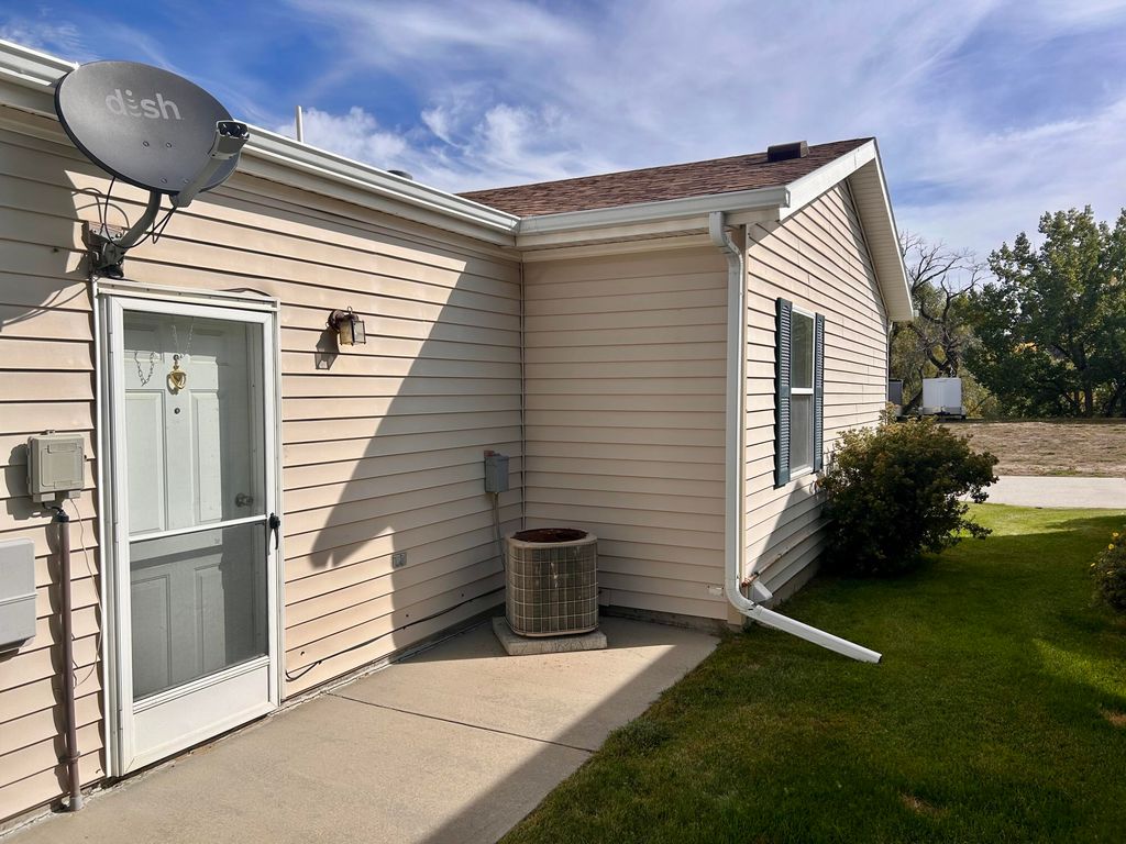 201 F Street Street 2-I, Buffalo, WY 82834 photo 2