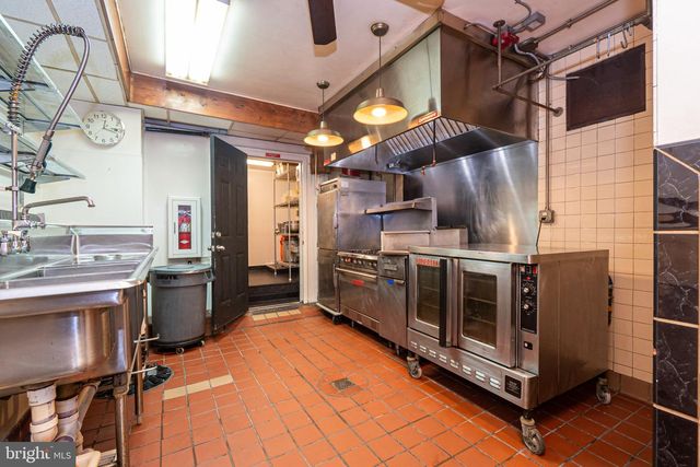 3301 PIEDMONT, Baltimore, MD 21216