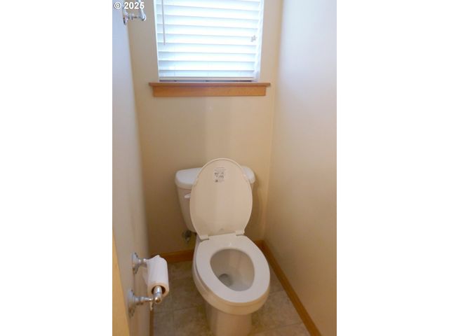 90 Nw BIRCH Ave, Warrenton, OR 97146