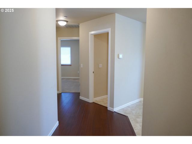 90 Nw BIRCH Ave, Warrenton, OR 97146