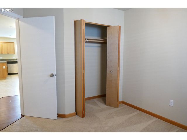 90 Nw BIRCH Ave, Warrenton, OR 97146