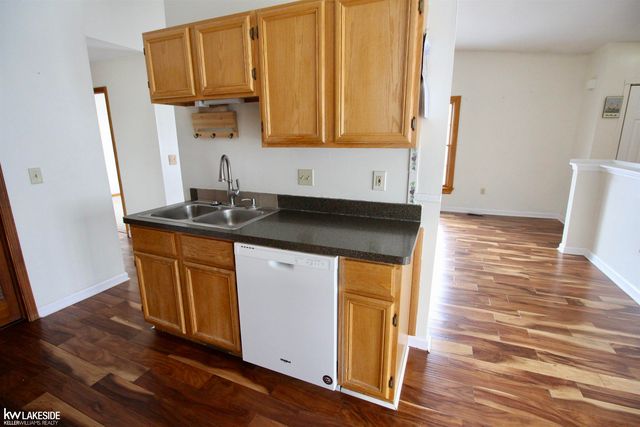 68116 Rosewood Lane, Richmond, MI 48062