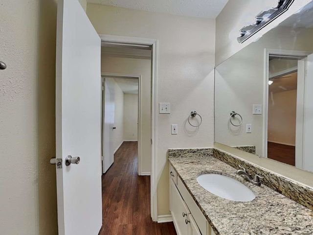3902 Mattingham Drive, Houston, TX 77066