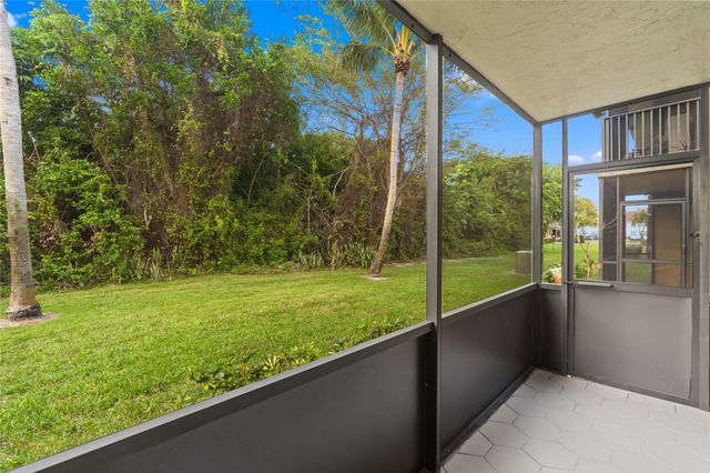 567 Trace Circle 104, Deerfield Beach, FL 33441