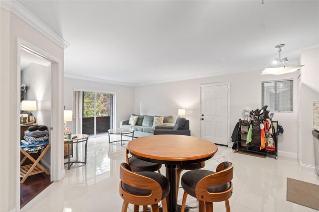 567 Trace Circle 104, Deerfield Beach, FL 33441