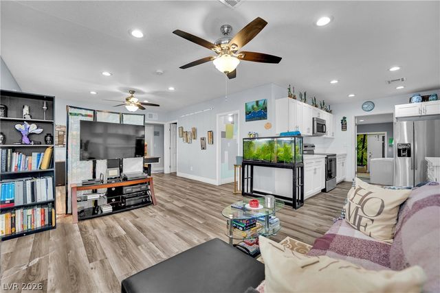 18 New Mexico Way, Henderson, NV 89015