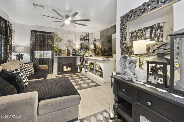 10206 E ISLETA Avenue, Mesa, AZ 85209