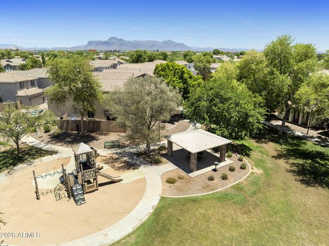 10206 E ISLETA Avenue, Mesa, AZ 85209