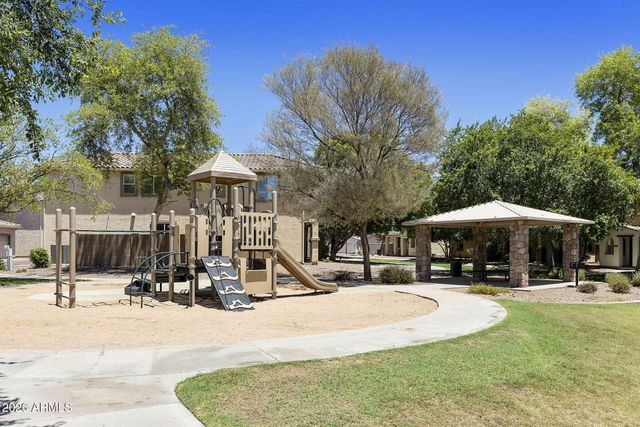 10206 E ISLETA Avenue, Mesa, AZ 85209