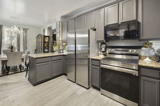 10206 E ISLETA Avenue, Mesa, AZ 85209