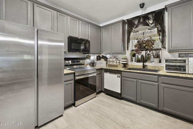 10206 E ISLETA Avenue, Mesa, AZ 85209