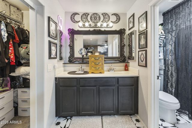 10206 E ISLETA Avenue, Mesa, AZ 85209
