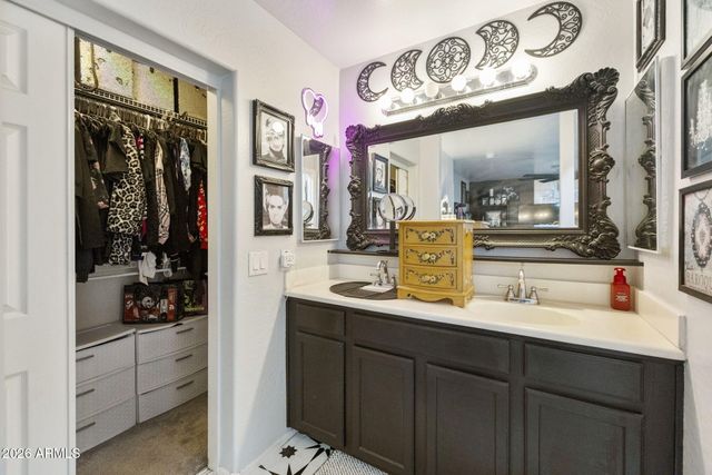 10206 E ISLETA Avenue, Mesa, AZ 85209