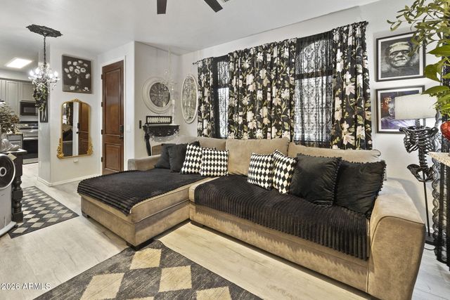 10206 E ISLETA Avenue, Mesa, AZ 85209