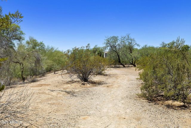 10206 E ISLETA Avenue, Mesa, AZ 85209