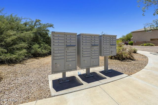 10206 E ISLETA Avenue, Mesa, AZ 85209