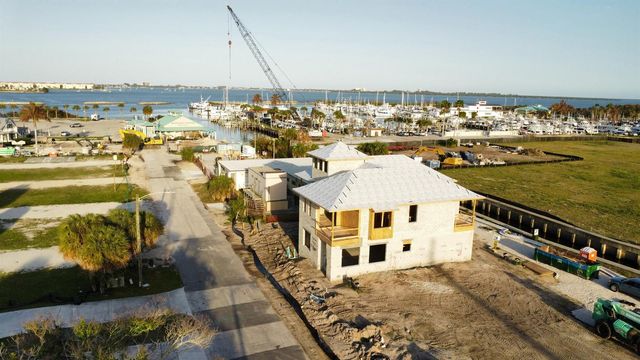 165 Kings Lane, Fort Pierce, FL 34950