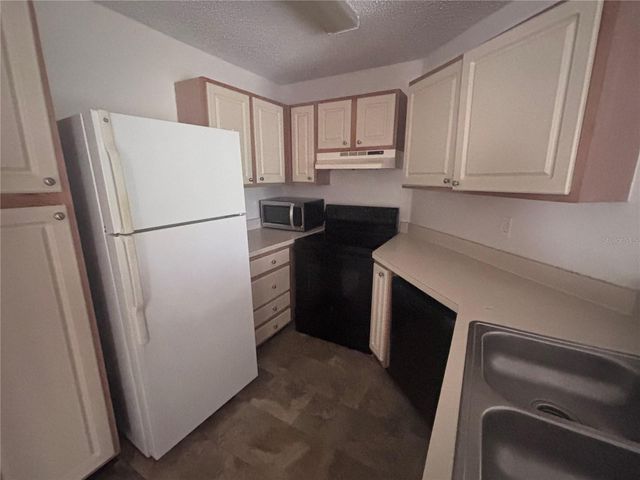 2564 GRASSY POINT DRIVE 104, Lake Mary, FL 32746