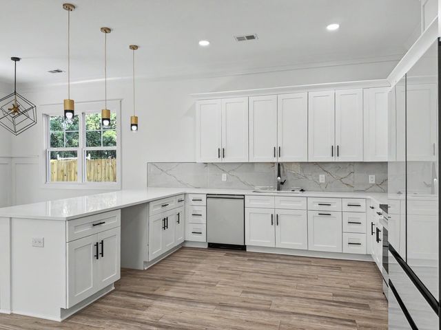 1918 Clifton Street, North Charleston, SC 29406
