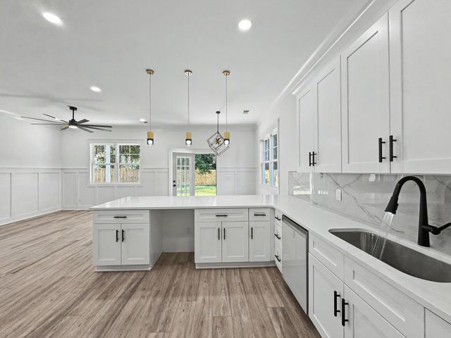 1918 Clifton Street, North Charleston, SC 29406