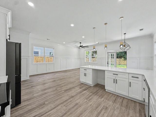 1918 Clifton Street, North Charleston, SC 29406
