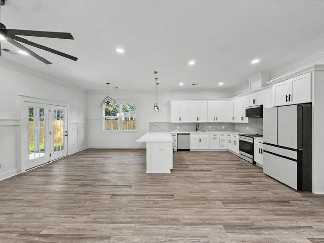 1918 Clifton Street, North Charleston, SC 29406