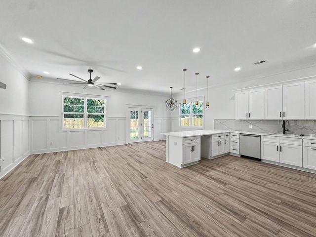 1918 Clifton Street, North Charleston, SC 29406