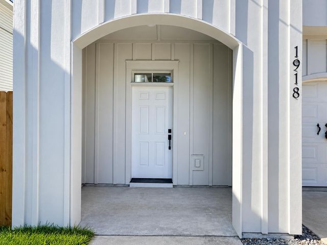 1918 Clifton Street, North Charleston, SC 29406