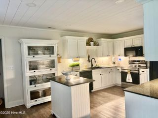 212 Seven Seas Drive, Havelock, NC 28532