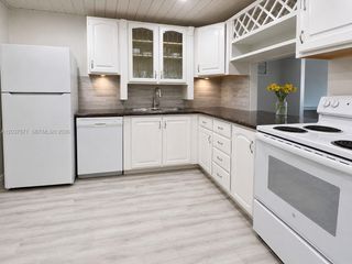6886 N Kendall Dr D407, Pinecrest, FL 33156