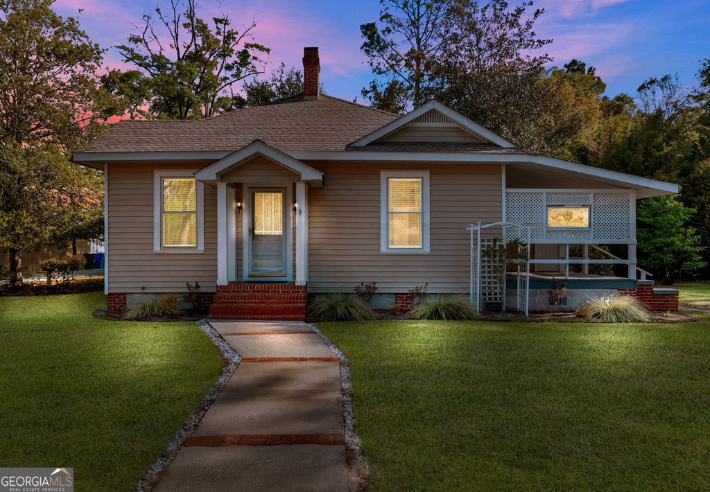 661 E Plum Street, Jesup, GA 31546