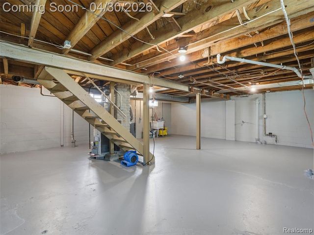 196 Luther Avenue, Pontiac, MI 48341