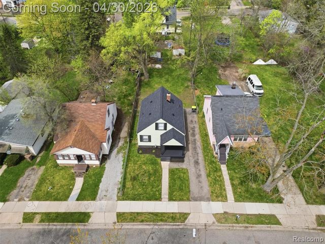 196 Luther Avenue, Pontiac, MI 48341