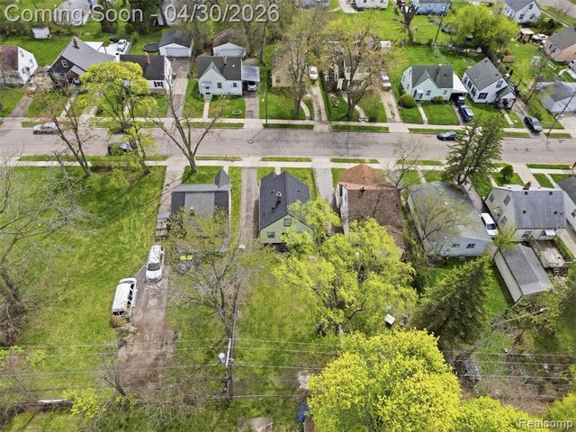 196 Luther Avenue, Pontiac, MI 48341