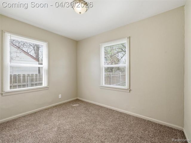 196 Luther Avenue, Pontiac, MI 48341