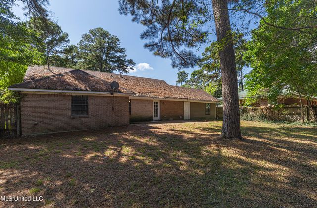 108 Wildwood Lane, Brandon, MS 39047