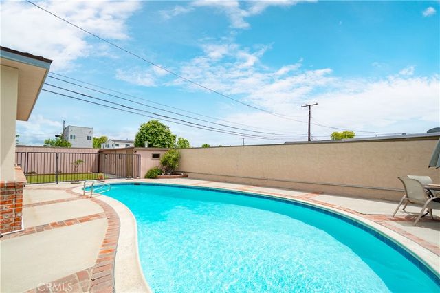 15506 Yukon, Lawndale, CA 90260
