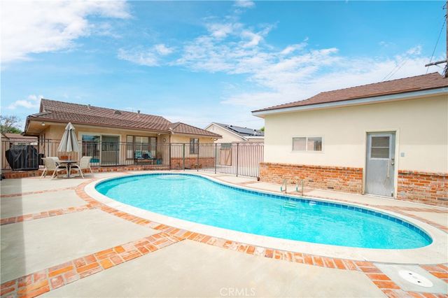 15506 Yukon, Lawndale, CA 90260