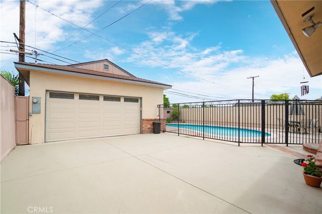 15506 Yukon, Lawndale, CA 90260