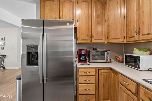 219 Cherry Lane, Bluff City, TN 37618