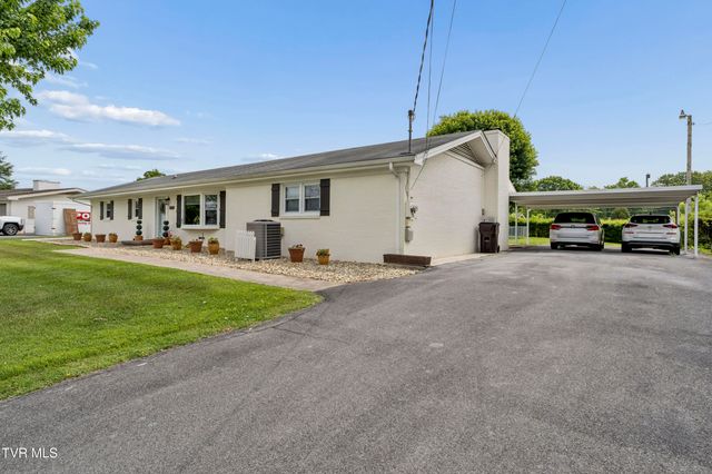 219 Cherry Lane, Bluff City, TN 37618