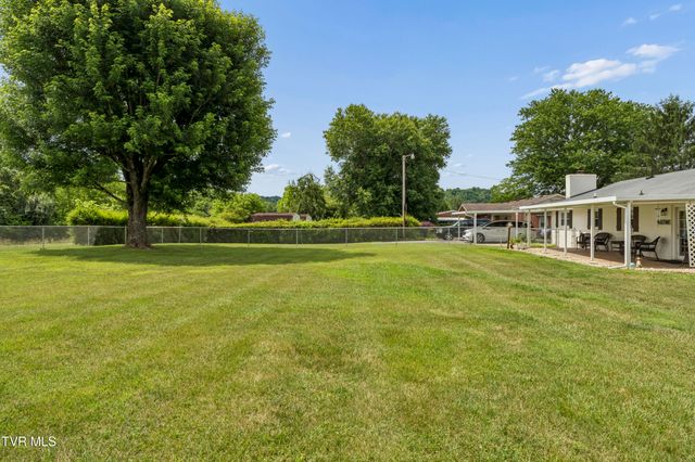 219 Cherry Lane, Bluff City, TN 37618